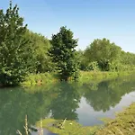 3 Bedroom Amazing In Boucres Nyaraló