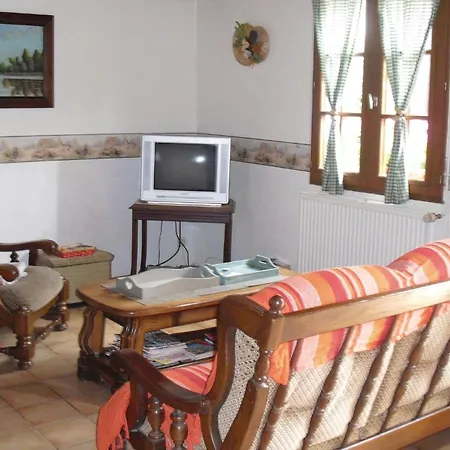 3 Bedroom Beautiful In Boucres Holiday home Hames-Boucres