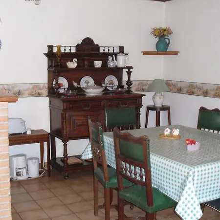 3 Bedroom Beautiful In Boucres