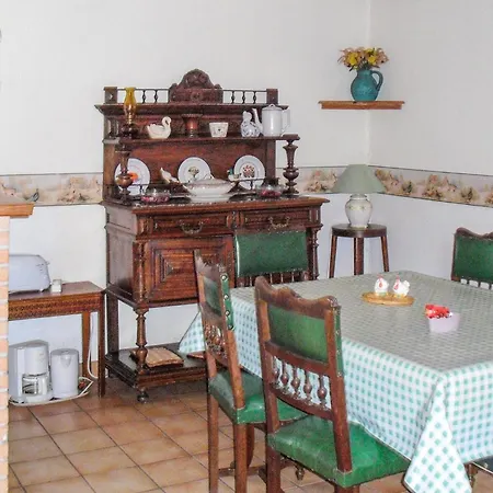 3 Bedroom Amazing In Boucres Semesterbostad