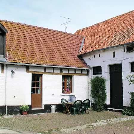 Holiday home 3 Bedroom Beautiful In Boucres *